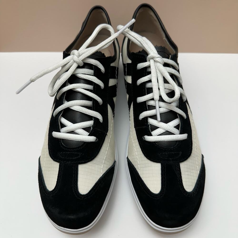 Munro Clemens Size 9 Narrow Black Suede White Fabric Upper Arch Support Sneakers